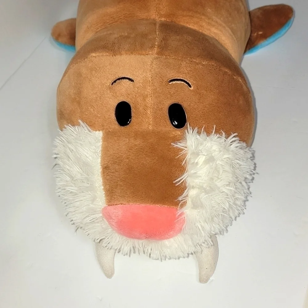 Flip-a-zoo Plush Harper Dolphin flips to Willow Walrus
